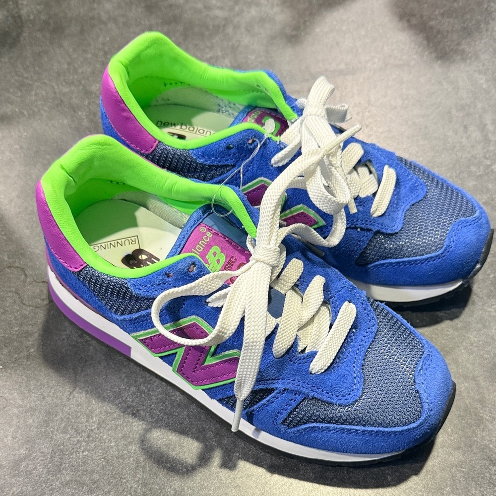 New Balance Kids Sneakers in Blue and Purple